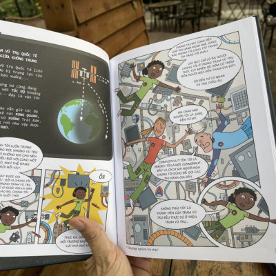 [Bìa cứng] 24 GIỜ TRONG VŨ TRỤ – Rob Lloyd Jones – Đinh Tị Books – NXB Thanh Niên 