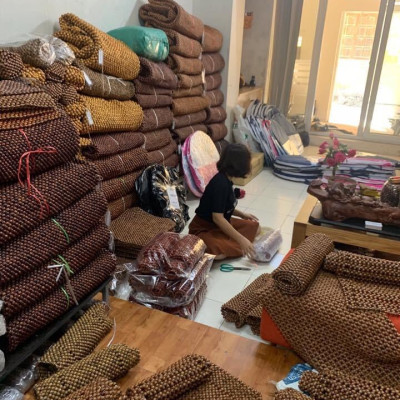 Chiếu Hạt Gỗ Hương Đỏ Cao Cấp - Kích Thước 2,2mx2m hạt 1.2cm ( video , hình thật )