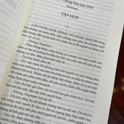 (Combo 2 cuốn) HOA SÚNG ĐEN - MÃ 612: AI ĐÃ GIẾT HOÀNG TỬ BÉ - Michel Bussi - Nhã Nam (bìa mềm)