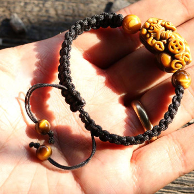 Vòng Tỳ Hưu Mắt Hổ Kết Dây Ngọc Quý Gemstones U30