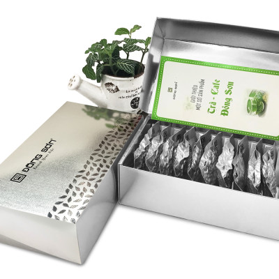 Hộp Quà Trà - Hộp Trà Chào Xuân - 10 loại trà hút chân không x 15g/ gói - Đông Sơn