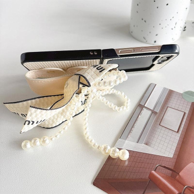 Ốp Lưng Cho Samsung Galaxy Z FLip 6 / Z Flip 5 / Z Flip 4 Smile Đính Đá Nơ To Bản Kèm Dây Ngọc Trai Cầm Tay Xinh Xắn