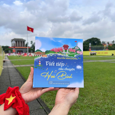 Sách - Viết Tiếp Câu Chuyện Hoà Bình