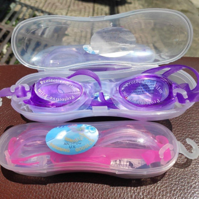 Kinh Bơi Kèm Bịt Tai Có Hộp Đựng Sang Trọng