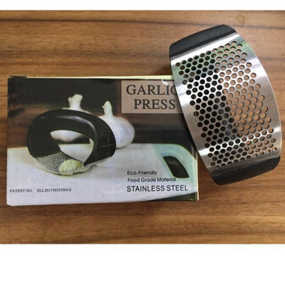 Dụng Cụ ép Nghiền Tỏi Bằng Thép Không Rỉ Garlic Press Có Tay Cầm Tiện Lợi