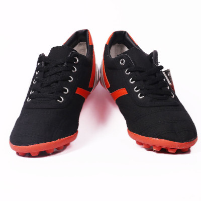 Giày vải đinh Thượng đình đá bóng màu đen BD16