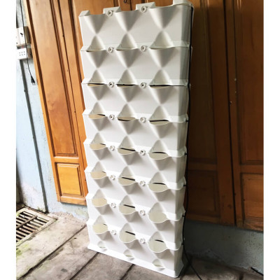 Tự Trồng Rau Đứng Minigarden tại nhà kèm Hệ Thống Tưới Nhỏ Giọt Bán Tự Động 2L/h + Bình Châm Phân Bón cho rau chứa 8 lít và  khung Module Vertical nhập khẩu Châu Âu (Không Cần Thay Đất cho Rau)