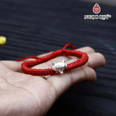 Vòng tay thắt dây đỏ phối charm hồ ly bạc - Ngọc Quý Gemstones