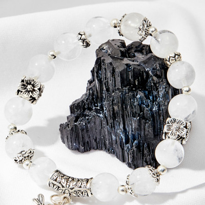 Vòng tay thạch anh ưu linh trắng phối chuồn chuồn Ngọc Quý Gemstones