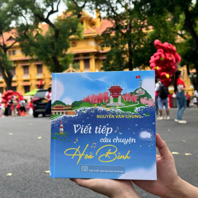 Sách - Viết Tiếp Câu Chuyện Hoà Bình