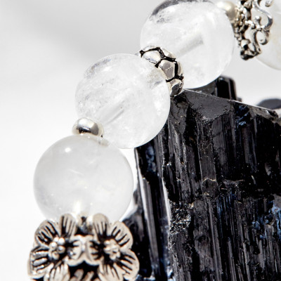 Vòng tay thạch anh ưu linh trắng phối chuồn chuồn Ngọc Quý Gemstones