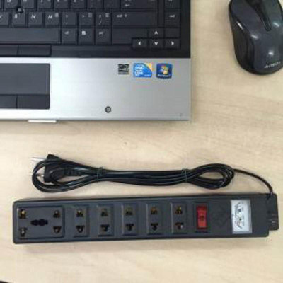 Ổ Cắm Điện Lý Trung 6 Phích 2 Chấu, 1 Phích 3 Chấu Dây Dài 1.5m Công Suất 800W