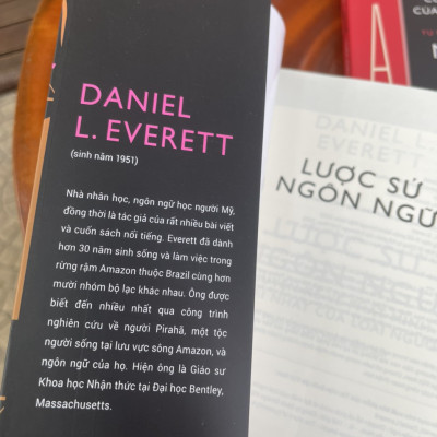 LƯỢC SỬ NGÔN NGỮ - chuyện kể về phát minh vĩ đại nhất của loài người