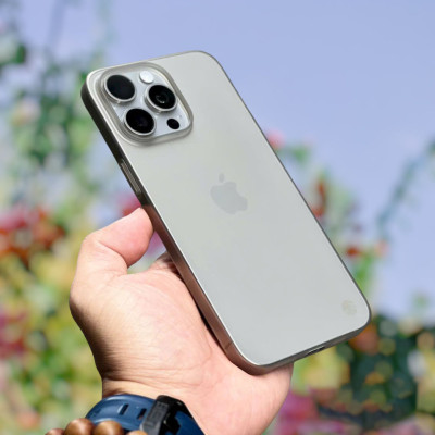 Ốp lưng Switcheasy Ultra thin dành cho iPhone 15 Pro Max - hàng chính hãng