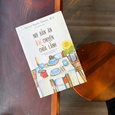 Sách - Nơi Bàn Ăn Kể Chuyện Chữa Lành - Sự Chữa Lành Là Sợi Dây Kết Nối Và Thức Tỉnh Chúng Ta - 2H Books