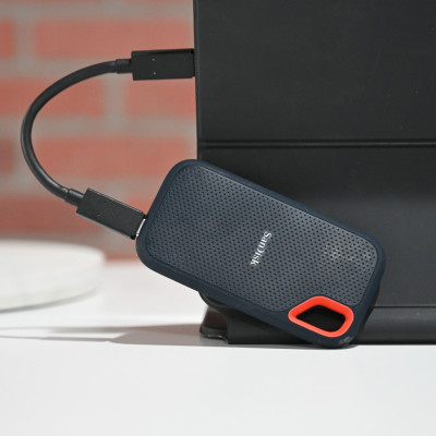 (Giá Hủy Diệt) Ổ cứng di động External SSD SanDisk Extreme E61 Portable USB Type C 3.2 Gen 2 - Hàng Nhập Khẩu