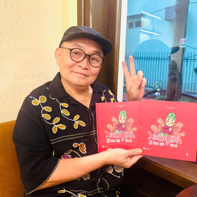 (Bìa mềm in màu) XUÂN HINH - KẺ CHỌC CƯỜI DÂN DÃ - Thanh Thủy, Như Hoa chấp bút - THBooks