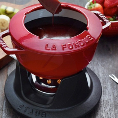 Bộ Fondue Staub Màu Đỏ Cherry – 18cm