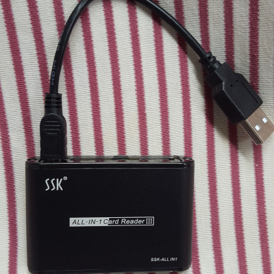 Đầu Đọc Thẻ Tích Hợp Đa Năng SSK (vỏ hộp sắt) - Hàng Nhập Khẩu