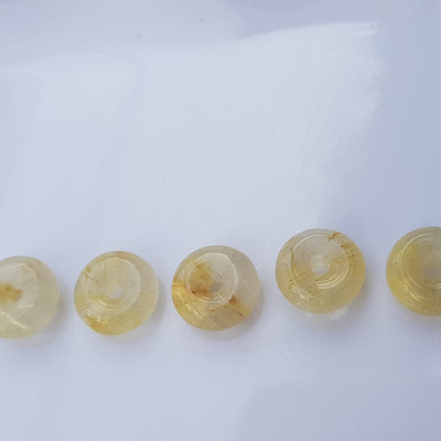 Bộ Trang Sức Phong Thủy 5 Đồng tiền đá thạch anh tóc vàng may mắn tài lộc Size đk 10mm x cao 4,5mm x lỗ 2mm mệnh Kim mệnh Thổ và mệnh Thủy Nữ phối lên bộ lắc tay hay mặt dây chuyền vàng đeo xinh đẹp may mắn ạ