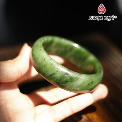 Vòng ngọc bích nephrite liền khối mệnh hỏa, thổ - Ngọc Quý Gemstones