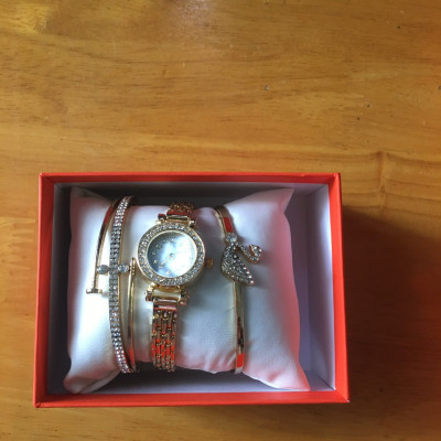 Set hộp phụ kiện đeo tay 3 món , phong cách thanh lịch thời trang sang trọng cho nữ