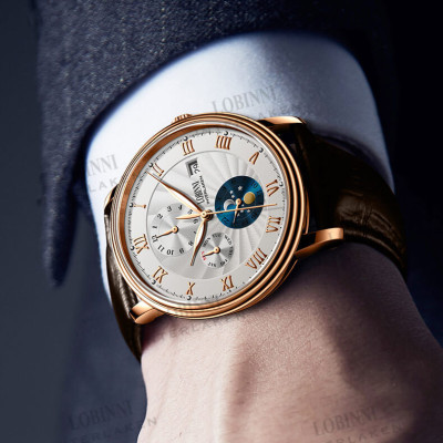 Đồng hồ nam chính hãng LOBINNI Ref.1023-1 (Phiên bản đặc biệt Limited)  Kính sapphire nguyên khối ,chống xước,chống nước 50m,mặt trắng vỏ vàng hồng dây da nâu xịn, thép không gỉ 316L,Đồng hồ cơ (Automatic) bảo hành 24 tháng,thiết kế đơn giản và sang trọng