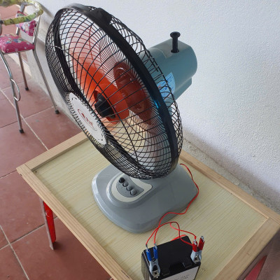 Quạt Kẹp Bình 12V, Có 3 Tốc Độ Gió Khác Nhau, Loại CN B3, Cánh 30cm gió mạnh.