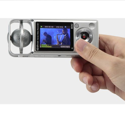 Máy quay cầm tay ZOOM Q2HD – Hàng Chính Hãng
