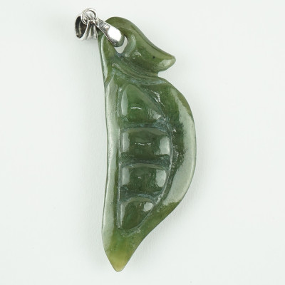 Mặt Dây Chuyền Kiểu Hạt Đậu Đá Ngọc Bích Nephrite Thiên Nhiên