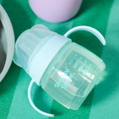 Bình tập uống nước có vòi mút chống tràn, chống sặc Tommee Tippee Soft Spout, 150ml, cho bé từ 4 tháng – Xanh