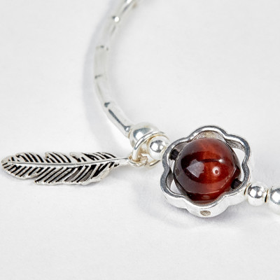 Vòng Bạc Hạt Đá Mắt Hổ Nâu Đỏ Phối Charm Lá Ngọc Quý Gemstones