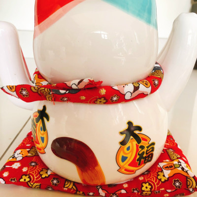 Tượng Mèo Thần Tài vẫy tay chiêu tài lộc 23cm bằng gốm sứ, mẫu giao ngẫu nhiên- Hàng chính hãng