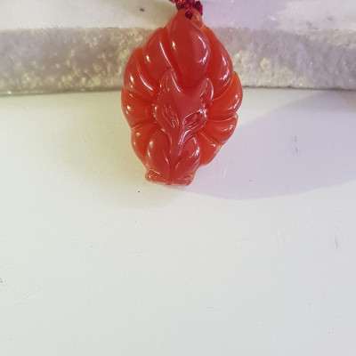 Mặt dây chuyền Hồ ly 9 đuôi hay chín đuôi đá mã não Đỏ tự nhiên tặng kèm dây đeo hợp mệnh Hỏa Thổ Size Cao 30mm x ngang 20mm x dầy 8mm Công dụng may mắn về mặt tình duyên, quyền lực, giúp nữ chủ nhân luôn xinh đẹp tài trí mang nhiều tài lộc quyến rũ ạ 