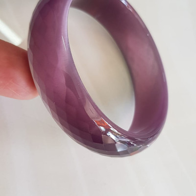 Vòng tay nữ đá mắt mèo bản hẹ giác tím mới đẹp Vòng Ni 54mm x cao 16mm x dầy 6,2mm Vòng màu tím nho chuẩn hợp nữ mệnh hỏa, mệnh thổ 49kg - 54kg đeo ạ