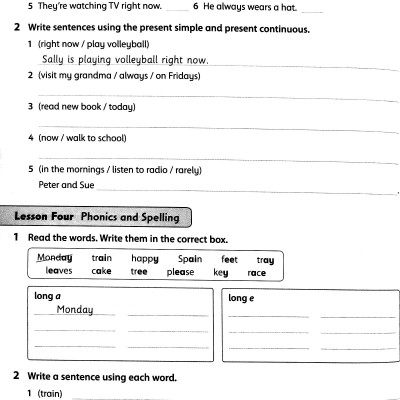 Family and Friends: Level 4: Workbook