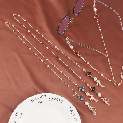 Dây kính chuỗi đeo kính đeo khẩu trang cỏ 4 lá mặt pha lê sang chảnh ấn tượng đa sắc màu