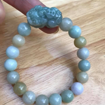 Chiếc Vòng Tay Nữ Tỳ Hưu Phong Thủy Đá Cẩm Thạch tỳ hưu tự nhiên  Size vòng 10mm Màu Xanh Màu Đậm Nhạt  bóng đẹp  Nữ mệnh thủy mộc hỏa đeo tay đẹp lắm ạ