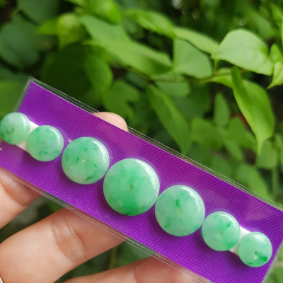 Bộ Trang Sức Lắc Tay Gồm Dãy 7 Đồng Tiền Xanh lớn nhỏ đều quá đẹp Chất liệu đá cẩm thạch tự nhiên mệnh mộc hỏa thủy Nữ bọc vàng làm lắc tay đeo rất đẹp tuyệt vời ạ