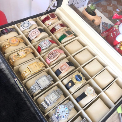 Hộp đựng đồng hồ 24 cái SAIKE SAIKE S247 bọc da màu đen