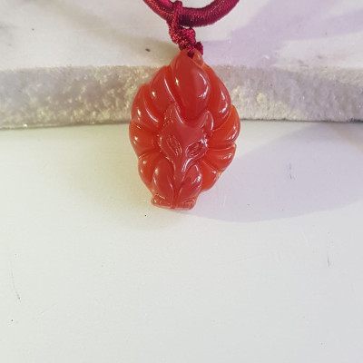 Mặt dây chuyền Hồ ly 9 đuôi hay chín đuôi đá mã não Đỏ tự nhiên tặng kèm dây đeo hợp mệnh Hỏa Thổ Size Cao 30mm x ngang 20mm x dầy 8mm Công dụng may mắn về mặt tình duyên, quyền lực, giúp nữ chủ nhân luôn xinh đẹp tài trí mang nhiều tài lộc quyến rũ ạ 