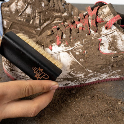 Bộ Vệ Sinh Giày Dép Crep Protect Cure Kit (gồm bàn chải, khăn lau, chai dung dịch vệ sinh 100ml và sách hướng dẫn) 