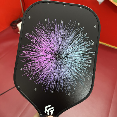 Vợt Pickleball T300 nặng 210g, mặt vợt dày 1.6cm phủ carbon, đạt tiêu chuẩn USAPA 