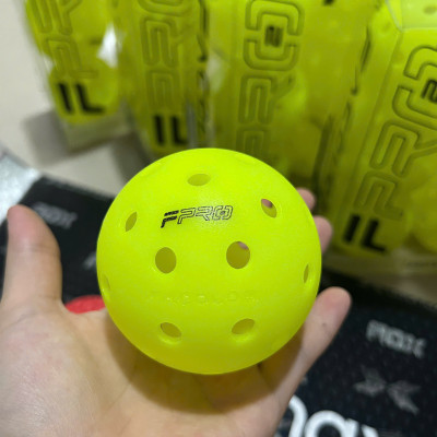 Hộp 6 bóng Facolos F-Pro Performance Gen2- 40 lỗ, chất liệu PE bền bỉ, bóng không vân nối, thích hợp thể thao ngoài trời.