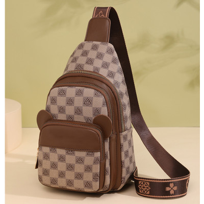 Túi đeo chéo nữ phong cách dễ thương – BEE GEE DCNU1069