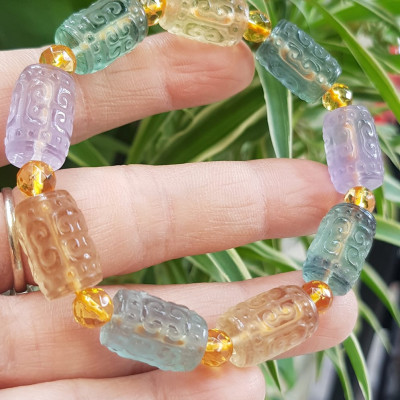 Vòng Tay nữ charm cao cấp Đá Fluorit tự nhiên đa sắc màu kiểu hạt 10mm phối tròn đẹp sang các Chị đeo xinh tay may mắn tài lộc cả năm ạ