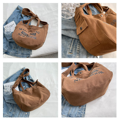 Túi đeo chéo nữ phong cách dễ thương – BEE GEE DCNU1023