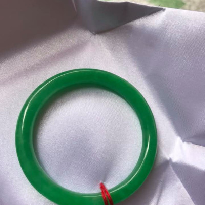 VÒNG TAY ĐÁ CẨM THẠCH LÝ XANH SIZE 52MM NỮ MẠNG MỘC HỎA CÂN NẶNG 50KG - 57KG Ạ