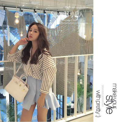 Áo Sơ Mi Nữ Tay Dài Sọc Cách Tân