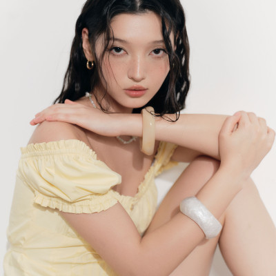 DOTTIE - Áo diễu ly tay phồng - Vàng - T1076